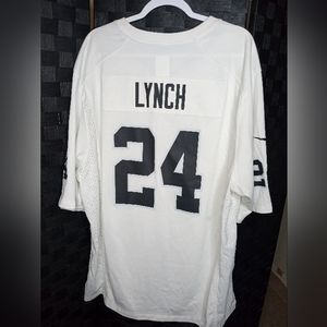 Raider Marshawn Lynch 24